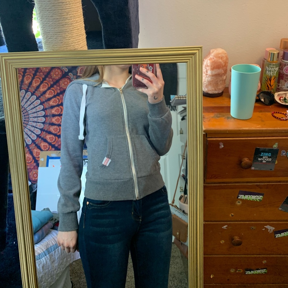 2 sweaterz